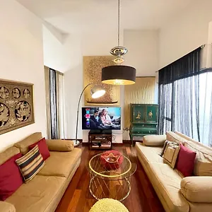 Apartment Atico En Plaza De La Constitucion 3 Bedrooms, Málaga